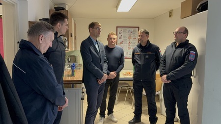 Čestitke so izrekli župan dr. Tomaž Rožen, poveljnik Štaba CZ Občine Ravne Branko Kaker in podžupan Andrej Erjavec